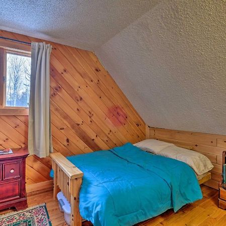 Вилла Secluded Johnsburg Retreat With Hot Tub And Fire Pit Экстерьер фото
