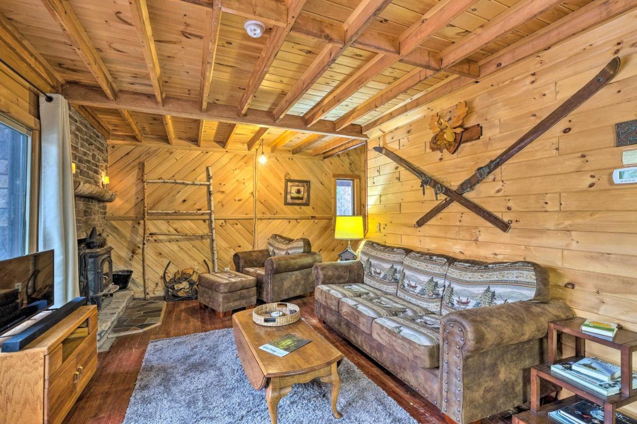Вилла Secluded Johnsburg Retreat With Hot Tub And Fire Pit Экстерьер фото