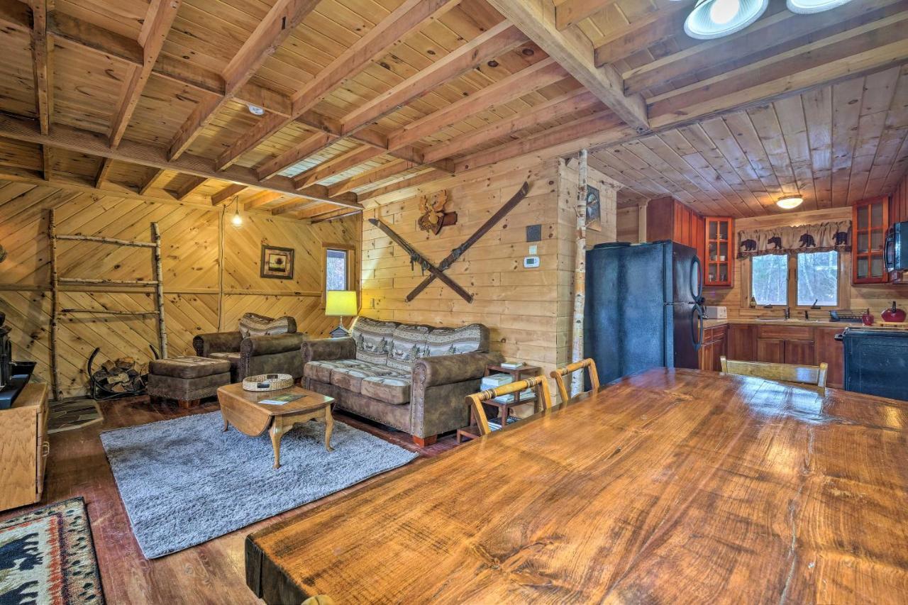 Вилла Secluded Johnsburg Retreat With Hot Tub And Fire Pit Экстерьер фото