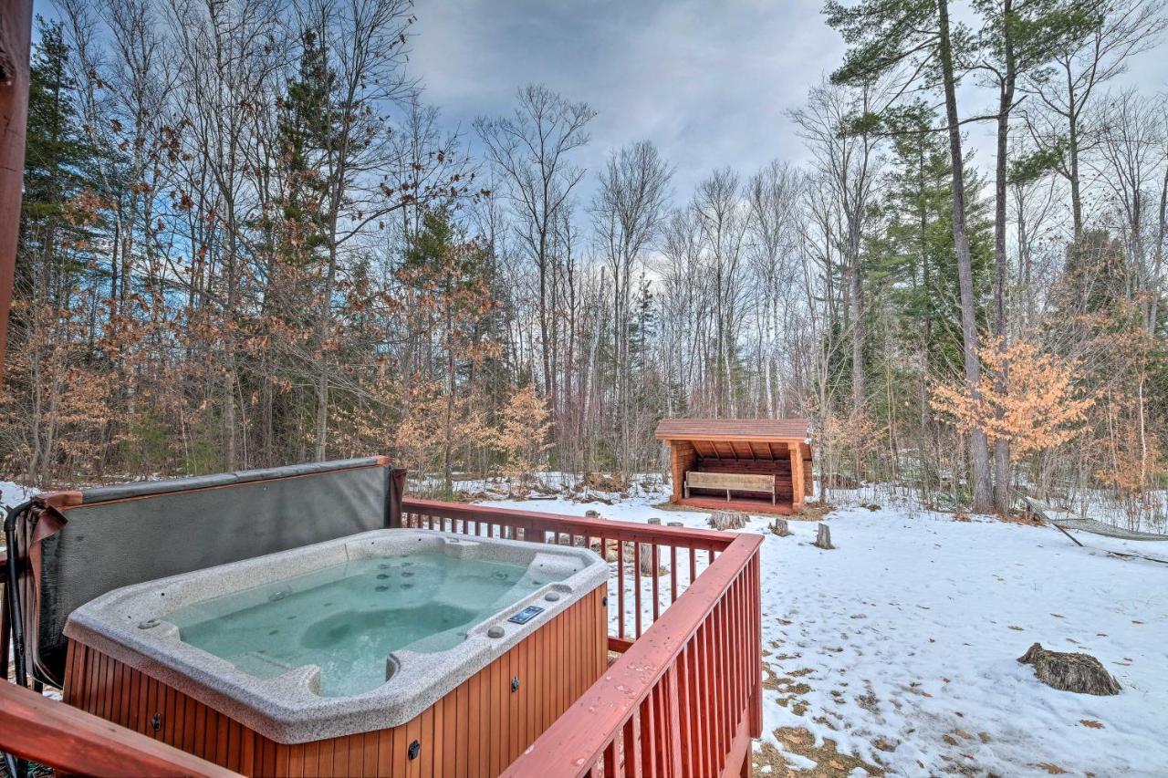 Вилла Secluded Johnsburg Retreat With Hot Tub And Fire Pit Экстерьер фото