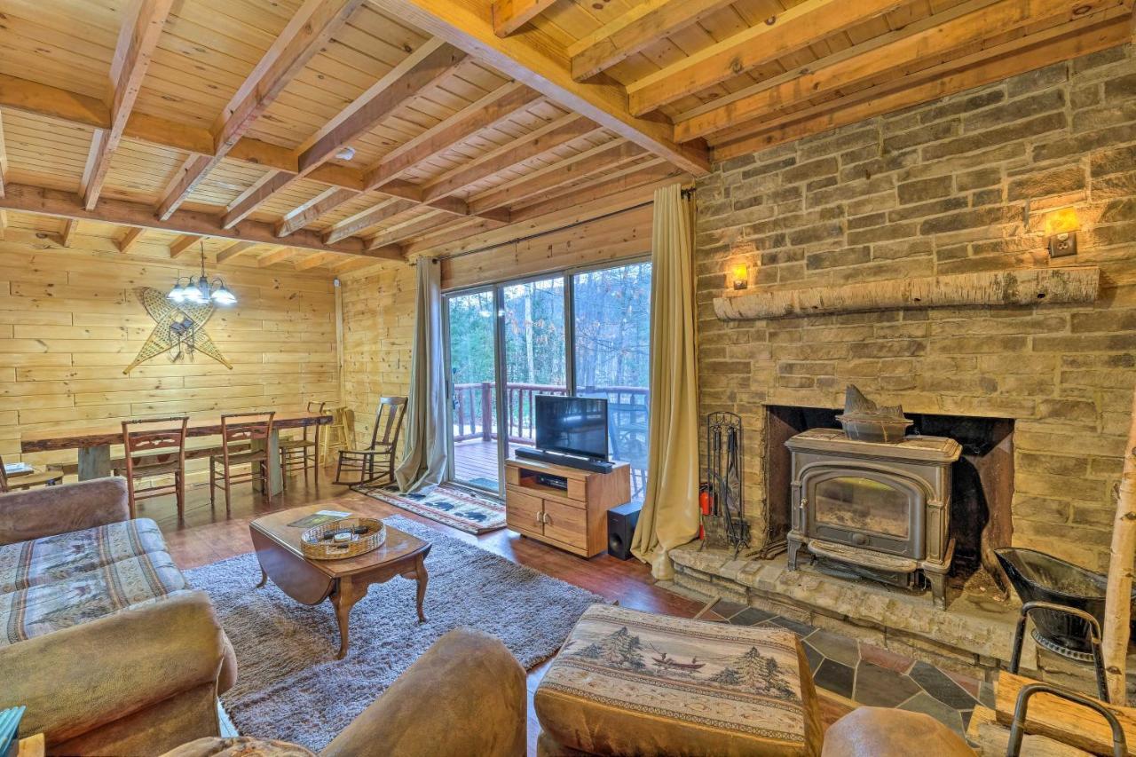 Вилла Secluded Johnsburg Retreat With Hot Tub And Fire Pit Экстерьер фото