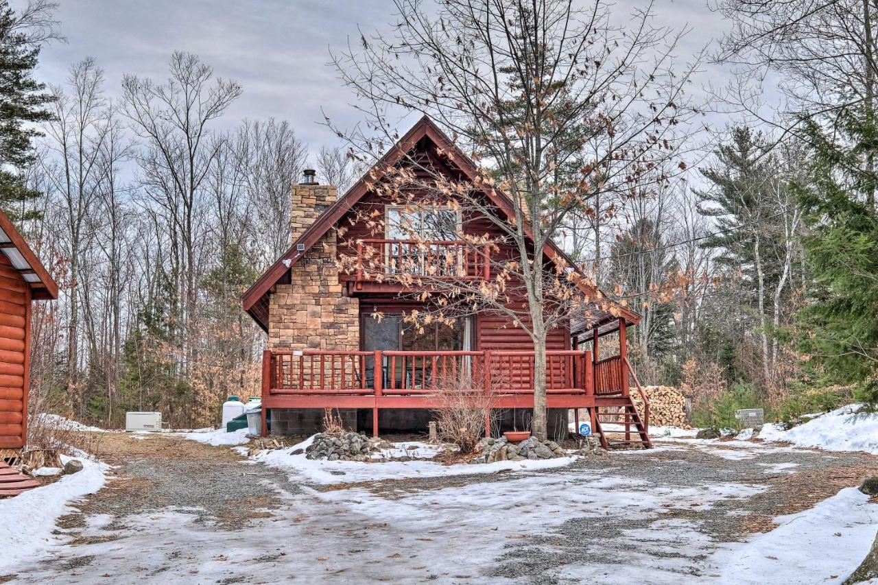 Вилла Secluded Johnsburg Retreat With Hot Tub And Fire Pit Экстерьер фото