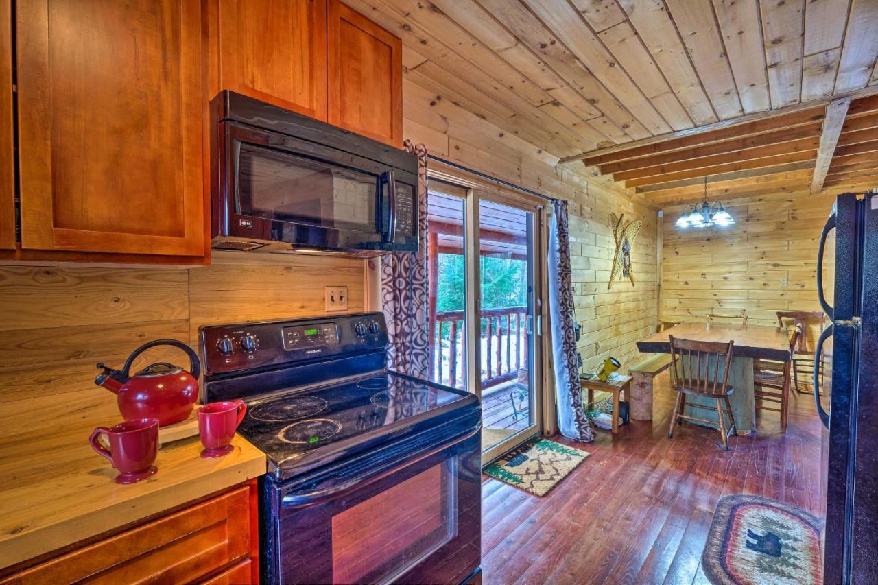 Вилла Secluded Johnsburg Retreat With Hot Tub And Fire Pit Экстерьер фото