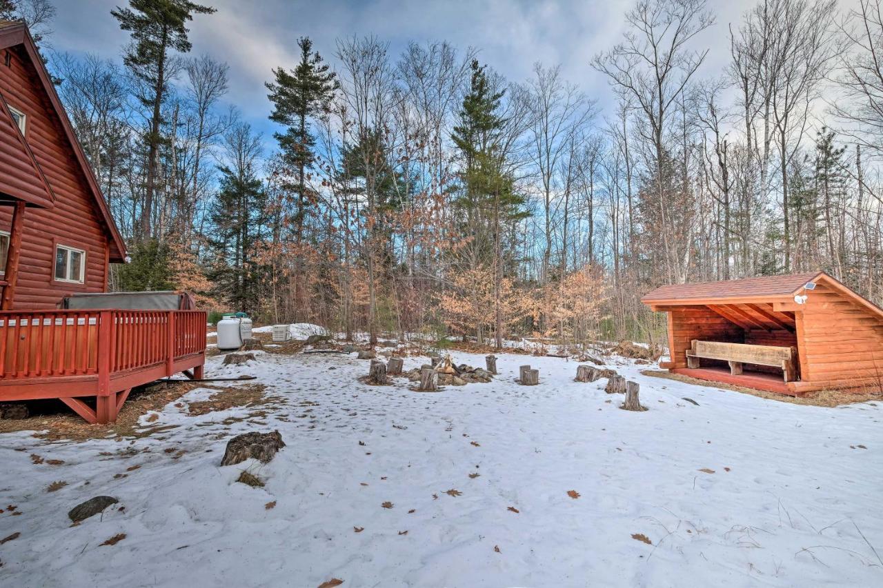 Вилла Secluded Johnsburg Retreat With Hot Tub And Fire Pit Экстерьер фото