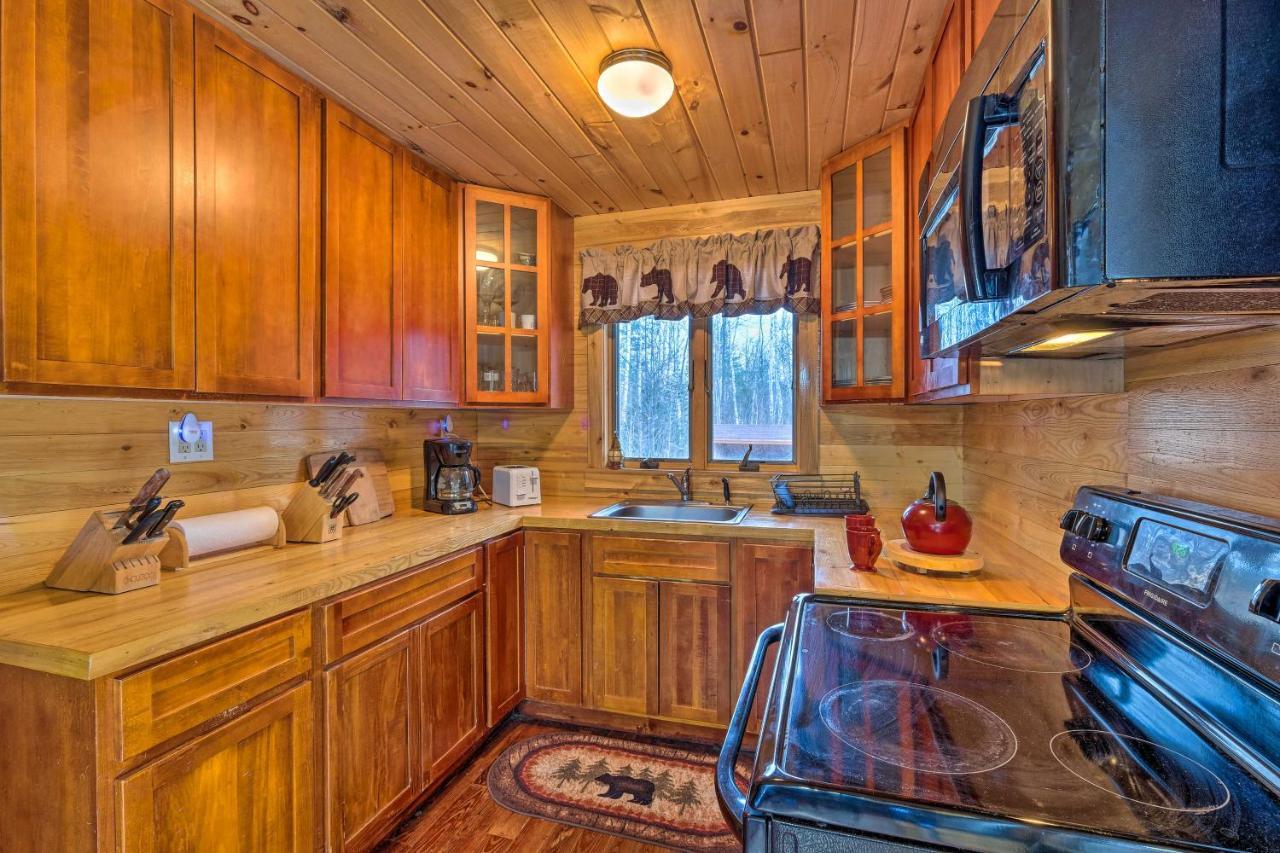 Вилла Secluded Johnsburg Retreat With Hot Tub And Fire Pit Экстерьер фото
